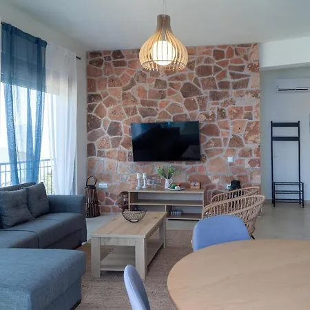 Skorponeria Bay Luxury