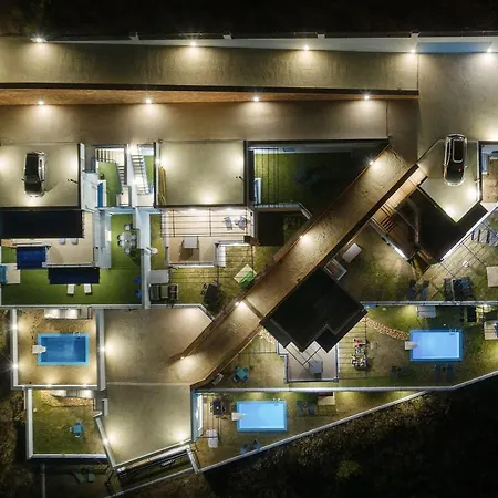 Skorponeria Bay Luxury